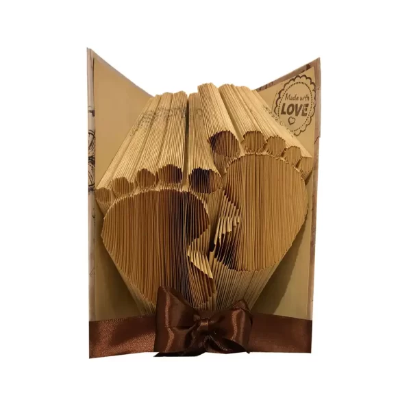 Könyvszobor Babatalpak